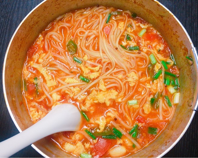 台风“杨柳”进一步减弱，中央气象台对其停止编号