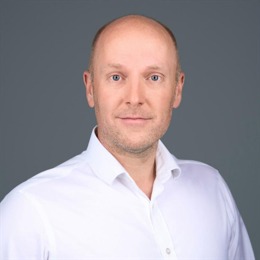 港股收盘(8.04) | 恒指上涨0.92% 黄金股表现强劲 英诺赛科(02577)再度强劲攀升