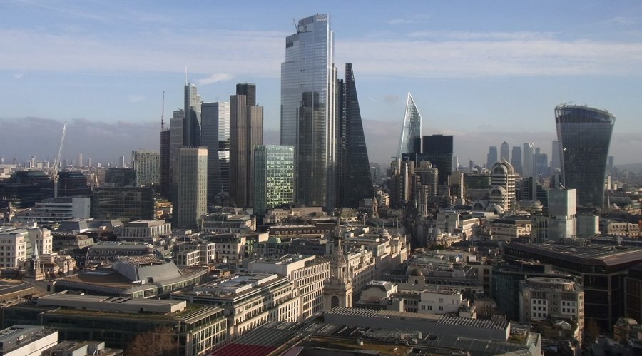 帝亚吉欧(DEO.US)2025财年业绩超预期 预计2026财年销售增长1.7% 并计划进一步削减成本